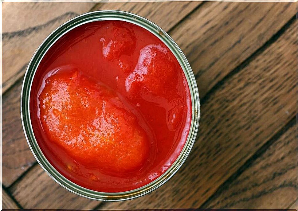 Canned tomatoes are unhealthy foods to avoid