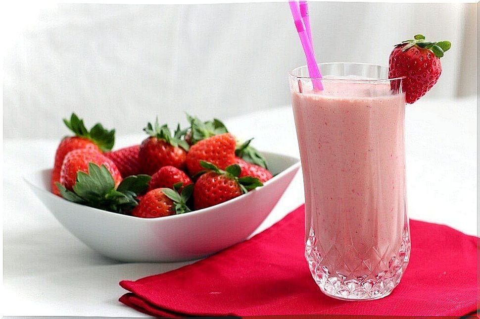 Healthy strawberry smoothie