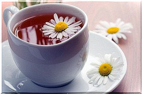 Nice cup of chamomile tea as a natural remedy for amenorrhea