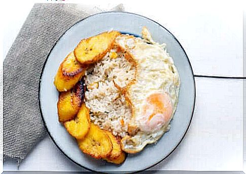 A delicious recipe for Cuban rice with plantain