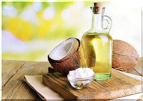 Coconut oil for dark circles under the eyes