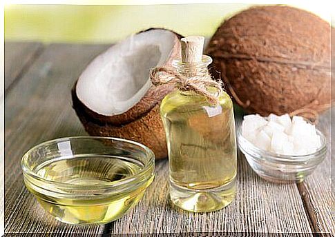 Coconut oil for more beautiful hair