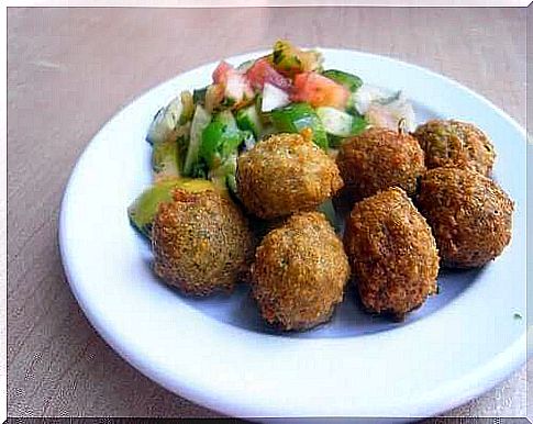 Meatballs from quinoa and chickpeas