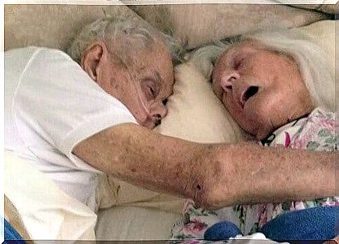 True love: 75-year-old married couple dies in the same bed